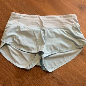 Lululemon size 4 speed up shorts 2.5”